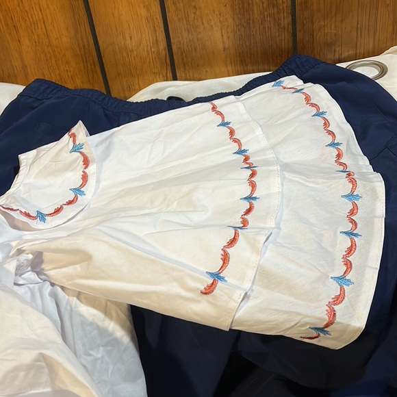 NWT Vivid 1824 open shoulder peasant top with embroidery, size XL - Picture 2 of 5